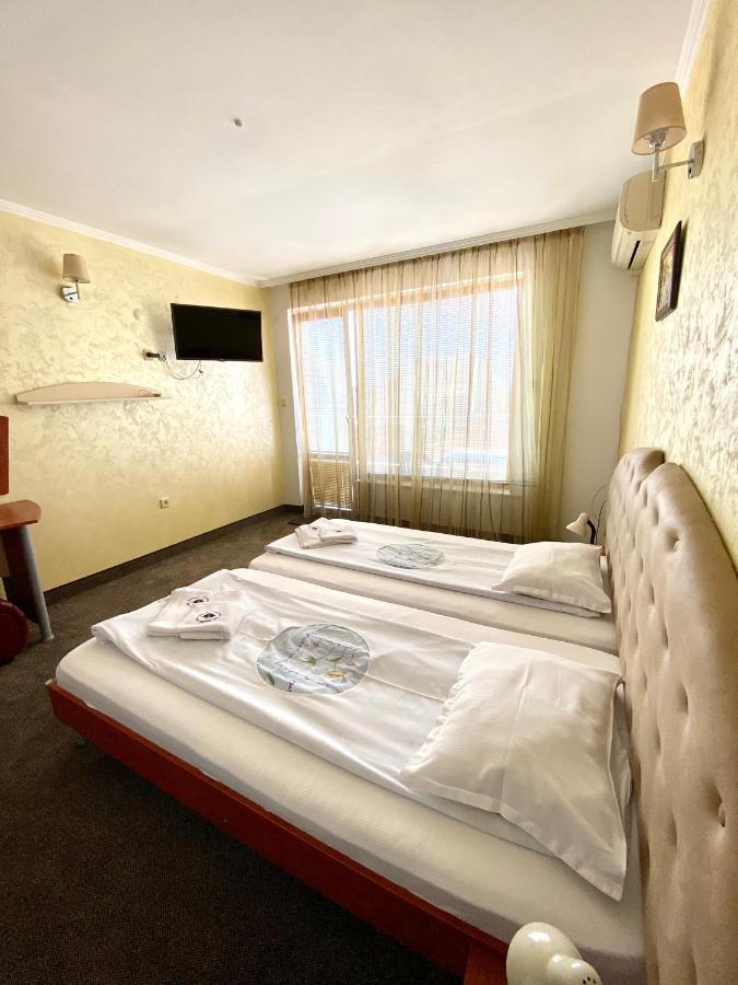 Family Hotel The Golden Fish Созополь Екстер'єр фото