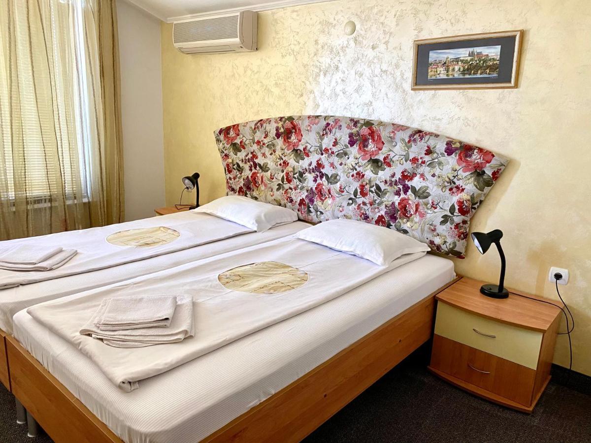 Family Hotel The Golden Fish Созополь Екстер'єр фото