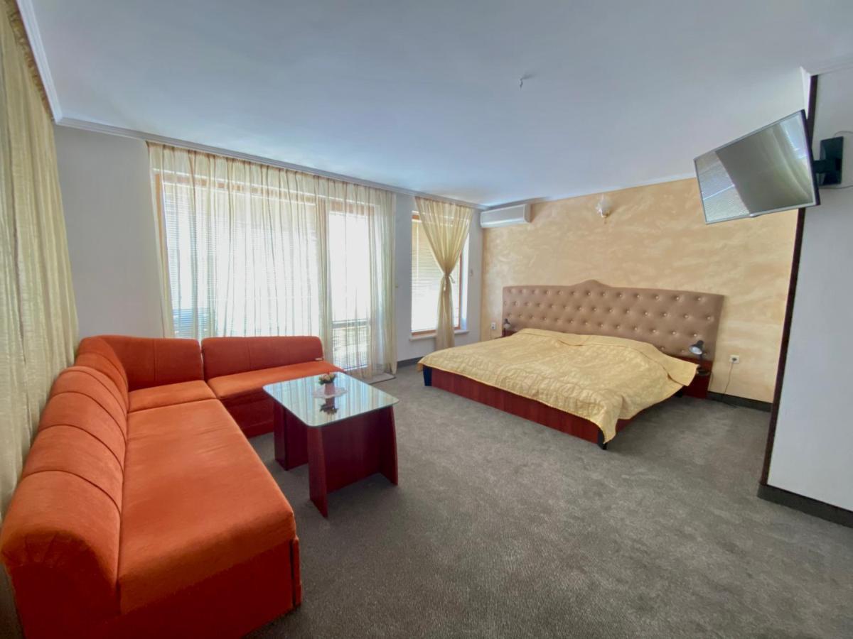 Family Hotel The Golden Fish Созополь Екстер'єр фото