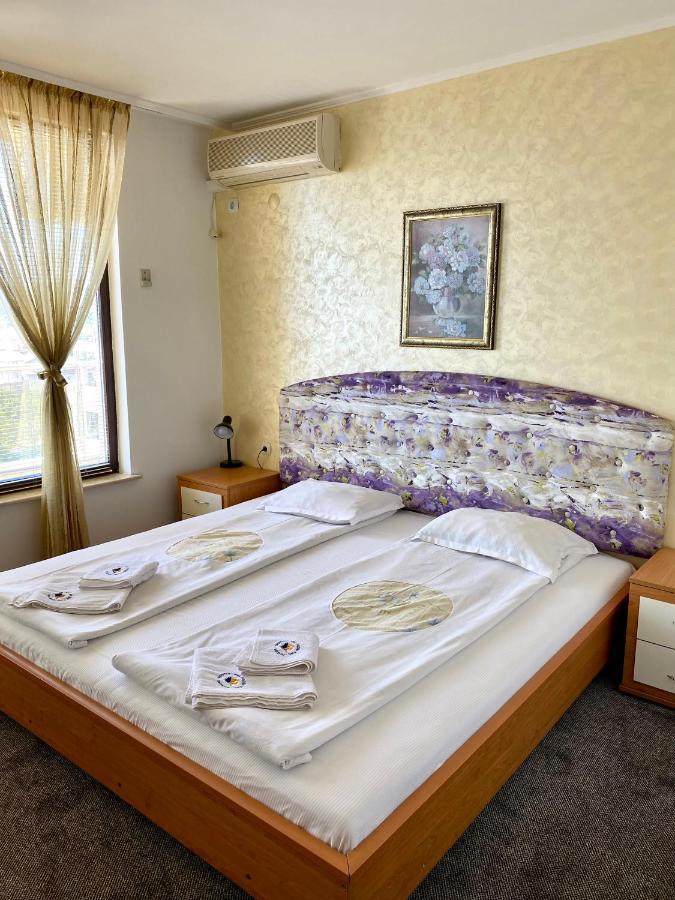 Family Hotel The Golden Fish Созополь Екстер'єр фото