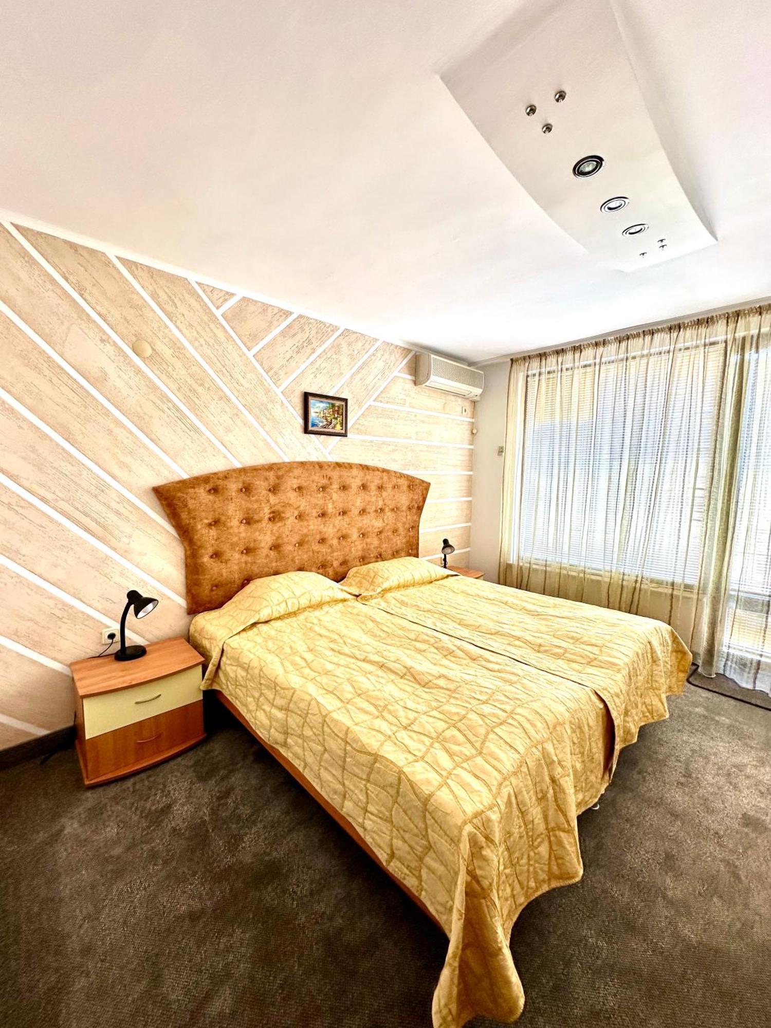 Family Hotel The Golden Fish Созополь Екстер'єр фото